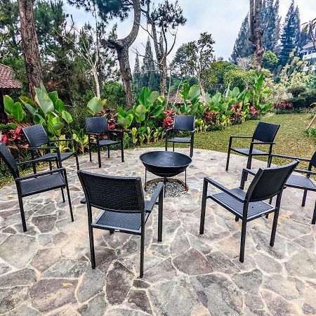 Cottonwood Exclusive Villa @Lembang Asri - Jacuzzi Playground Netflix Billyard Bagian luar foto