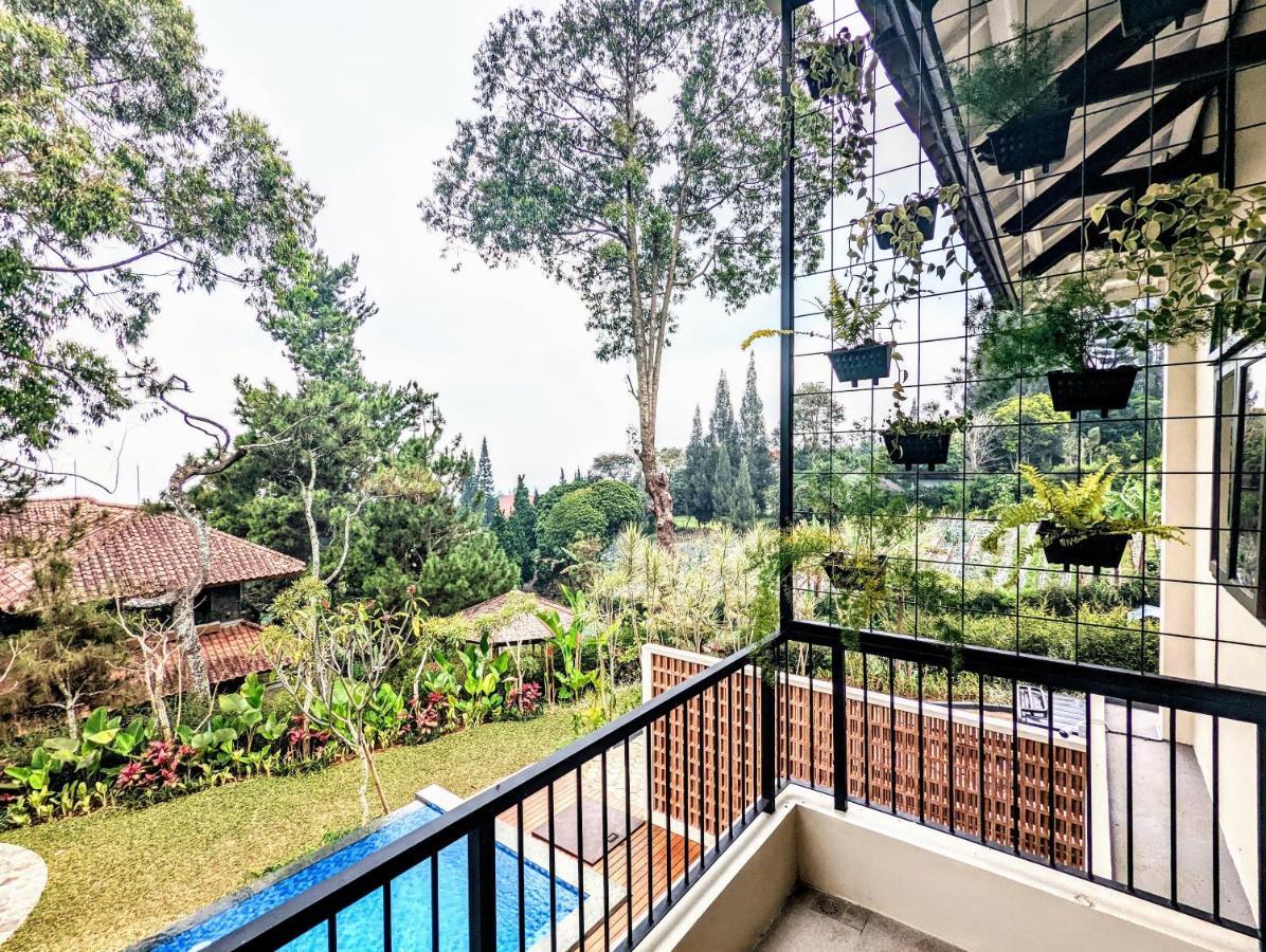 Cottonwood Exclusive Villa @Lembang Asri - Jacuzzi Playground Netflix Billyard Bagian luar foto
