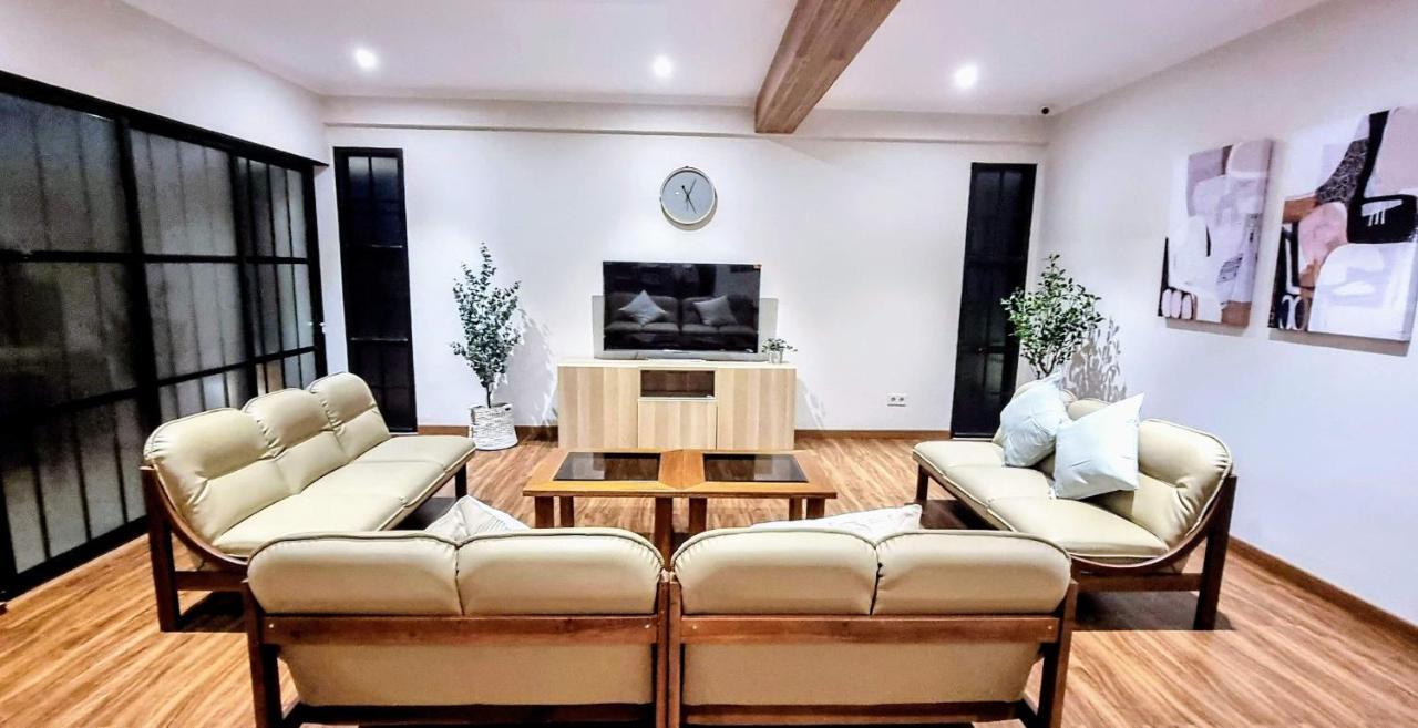Cottonwood Exclusive Villa @Lembang Asri - Jacuzzi Playground Netflix Billyard Bagian luar foto